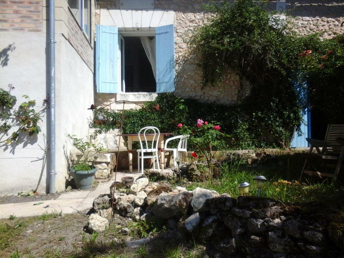 La Maison Bleue Брантом Экстерьер фото